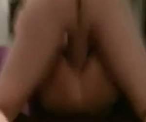 oui, il aime le long dick de son ami gay sur pousse la merde, il va à sa terre et vers le bas dans l’anus et fourre sa bite profondément en.