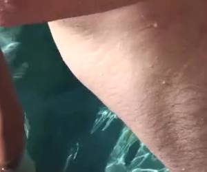 nämä kiimaiset tytöt ja ulkona sukupuoli, jäykkä kukot hän naida kalju pussies ja blowjob.