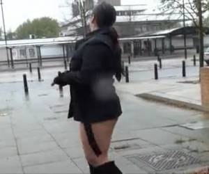 şehvetli busty amatör çıplak kamuoyunda. yapmak benim su yasak olduğunu ve heyecan verici.