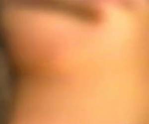 tässä amatööri porno nuori kiimainen pari vittua musiikki springsteenin. hänen kovaa munaa jyskytys hänen karvainen pimppi.