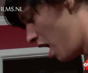 gay bukkake narttu on lelu ryhmän vuoden gangbang. anna hänen imeä kukko naida häntä perseeseen ja suihkuttaa teidän cum hänen kasvonsa. ryhmä ja gangbang gay bukkake narttu voi imeä ja perse vittu