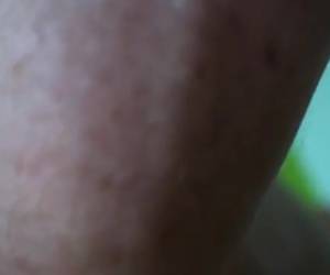 filmend kun hän fingerfucks hän on voideltu peräaukon ja pillua hänen wife.filmend kun hän fingerfucks hän on hänen vaimonsa voideltu peräaukon