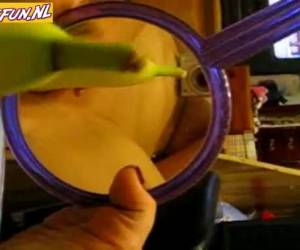 Whiteh että banaani hänen pillua ja välillä hänen tissit