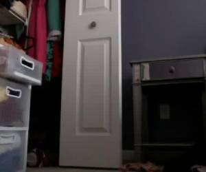 tonåring webbkamera flicka stannar är verkligen allt i hennes röv och fitta. allt hon kunde hitta på sitt rum där de kan knulla.