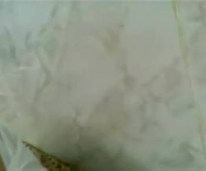 vitun elokuvia hän muslimien hieroa hänen tissit ja sperman suihkuta hänen vatsansa.