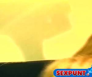 vähennetään dicks kiimainen kasvot spray. kun yksi vittuile swaffles toinen hänen kasvonsa ja sitten yhdessä, ja heidän paksu kalu tyhjä spray hänen slutty kasvot whiteh kuorma siittiöiden.