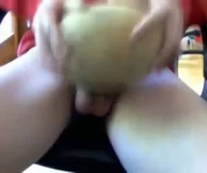 bu adam ilk başlar zaman onun sert dick üzerinde çizmek için çok normal. ama sonra yatmak çok özel bir nesne alır. wtf! wtf lan o demek istiyorsun